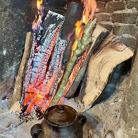 B&B Ballkon Turi Pellumbas